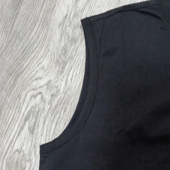 H&M Black Muscle Tee - Picture 3 of 4